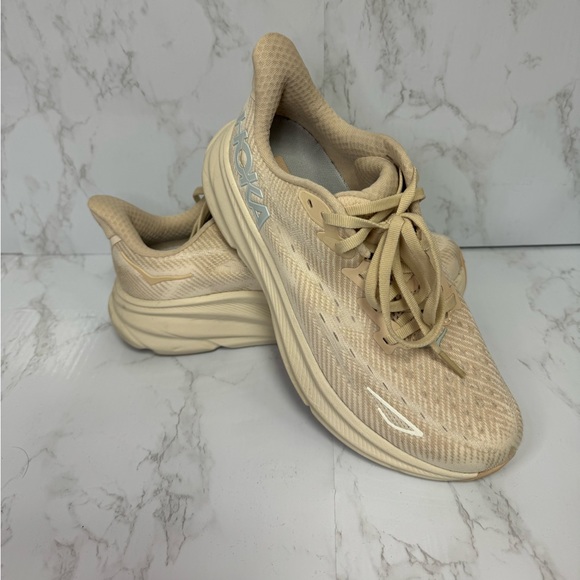 Hoka Shoes Hoka Clifton 9 Running Shoe Women In Shifting Sand